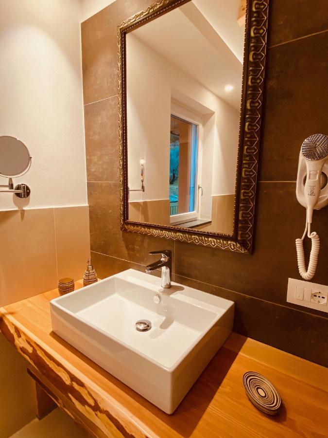 Agriturismo Terre Di Ginepro Borghetto di Vara Exterior foto